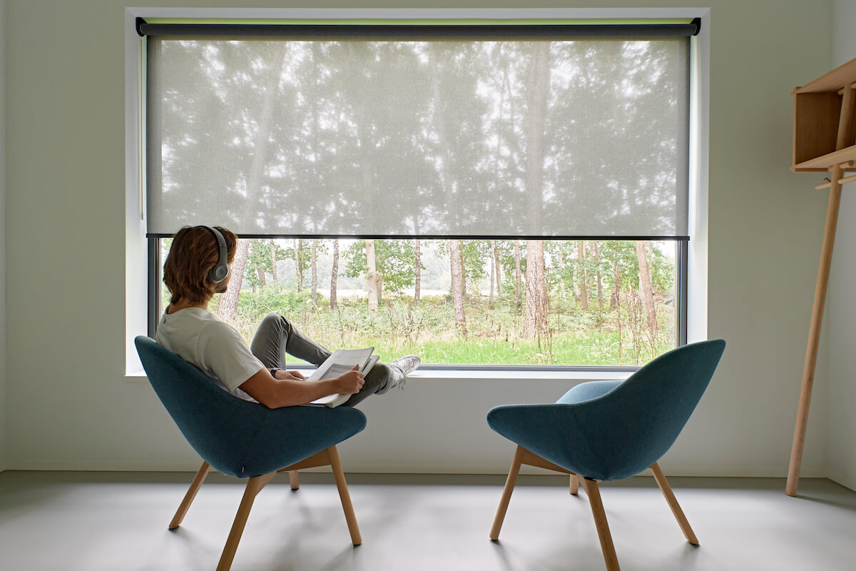 How to furnish a smart interior with smart window coverings