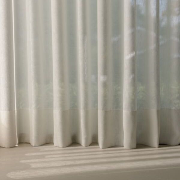 washing curtains